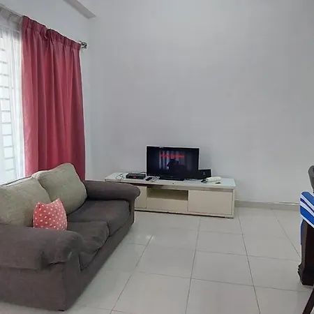 Hud Hud Homestay Bandar Puncak Alam Exterior photo