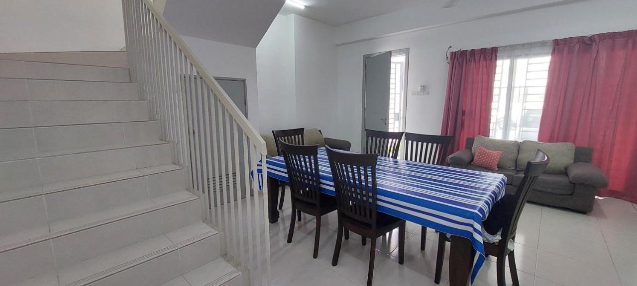 Hud Hud Apartment Bandar Puncak Alam